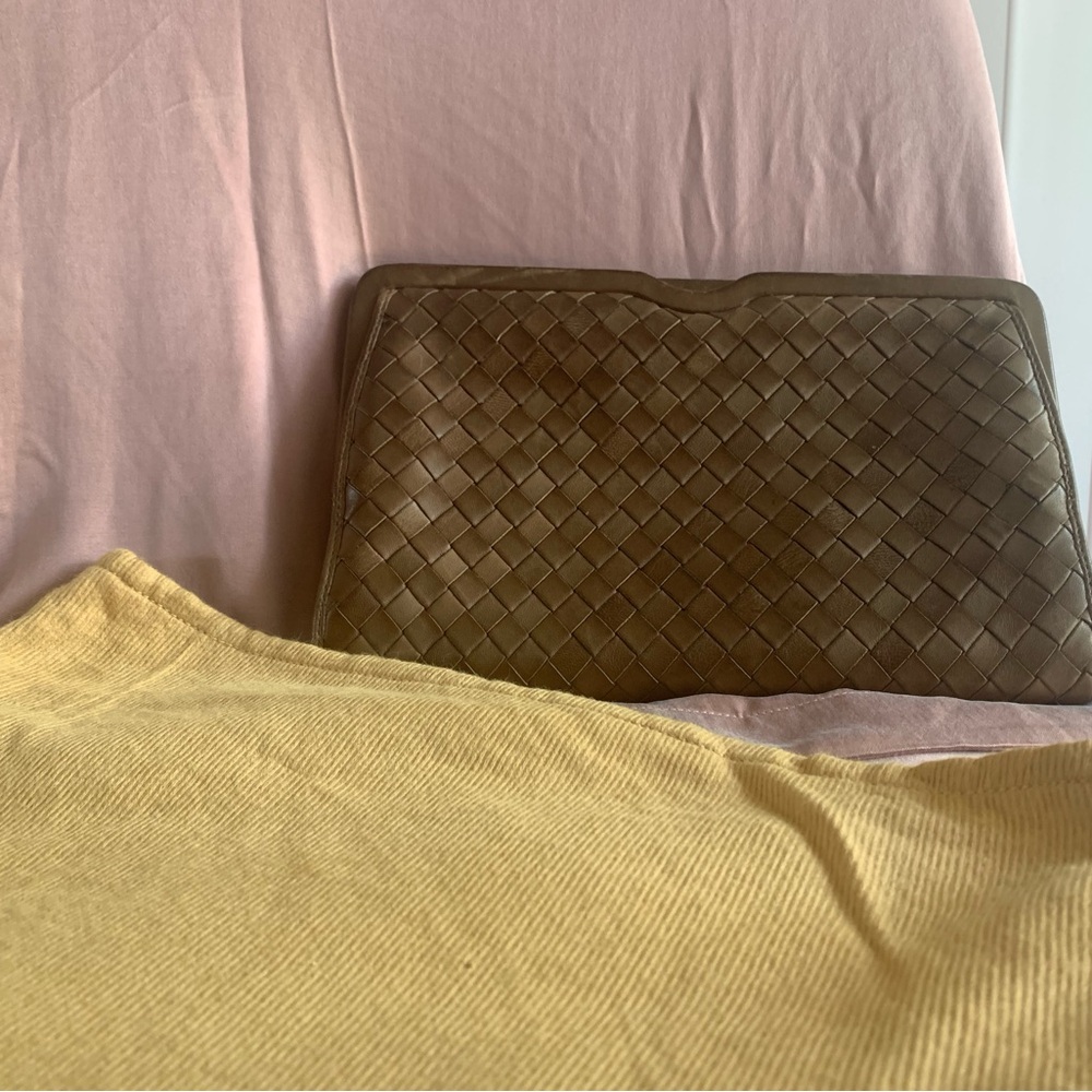 *70’S VINTAGE* BOTTEGA VENETA CLUTCH
